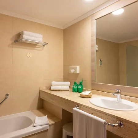 Landmar Costa Gigantes Family Hotel Puerto de Santiago (Tenerife)
