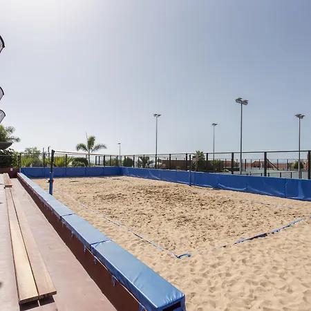 Landmar Costa Gigantes Family