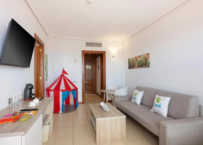 Hotel Landmar Costa Gigantes Family 4*