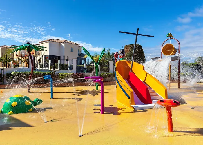 Landmar Costa Gigantes Family