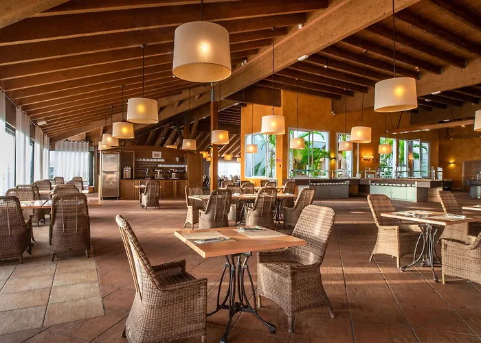 Landmar Costa Gigantes Family