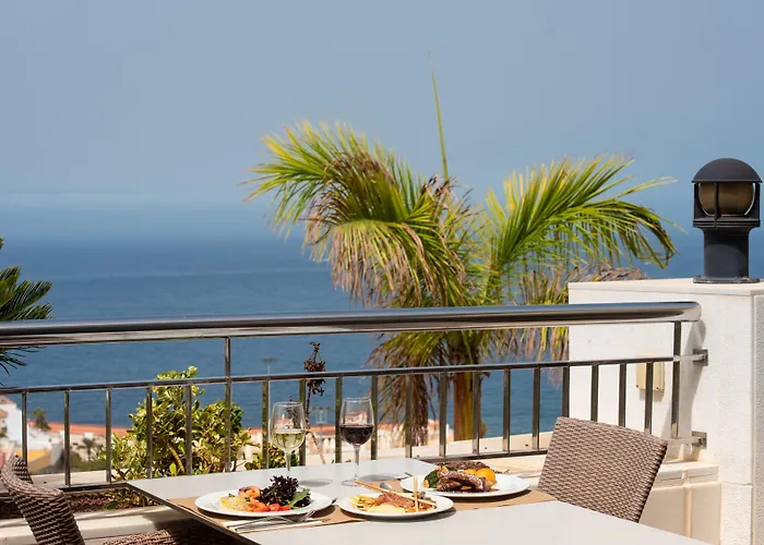 Landmar Costa Gigantes Family