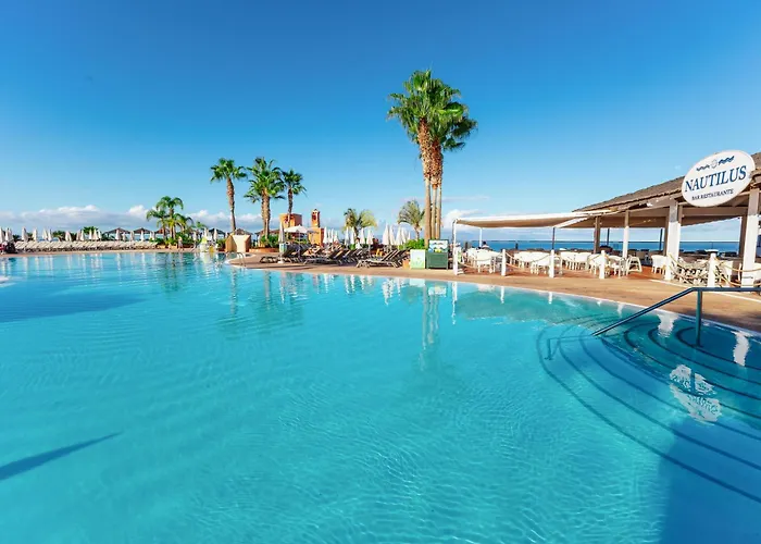 Landmar Costa Gigantes Family Отель 4*