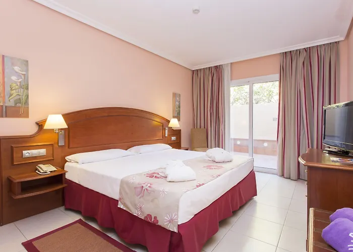 Landmar Costa Gigantes Family Отель 4*
