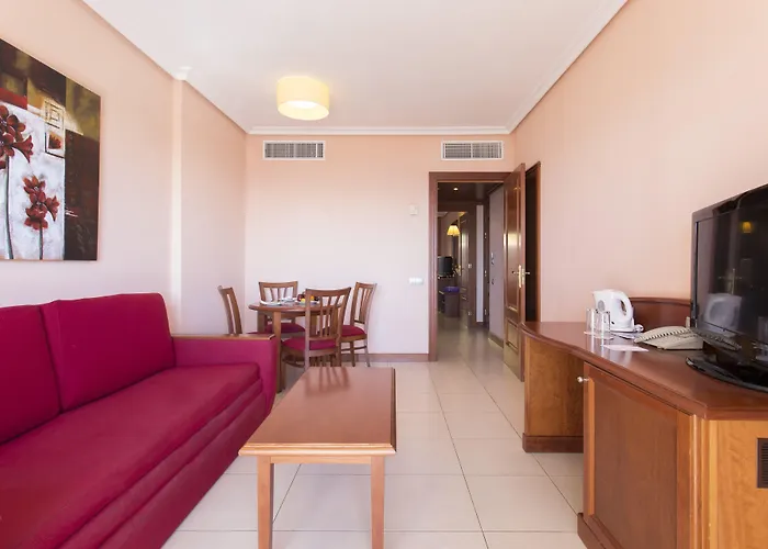 Отель Landmar Costa Gigantes Family 4*